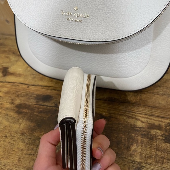 Kate Spade purse & matching wallet - Picture 10 of 12